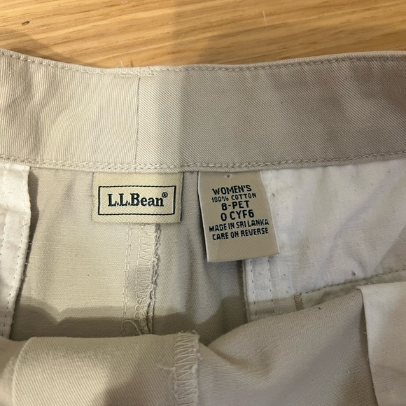 LL Bean Knee Length Khaki Skirt Back Split Beige Sz 8 Petite Outdoor Preppy Golf - Picture 2 of 3